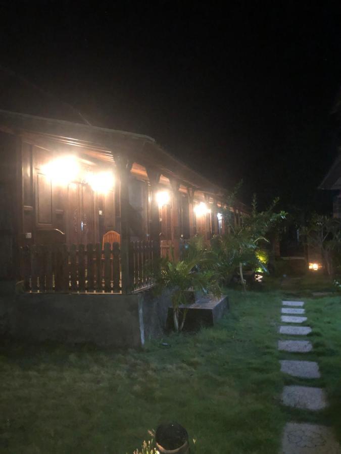 Satria House Amed Hotel Exterior foto